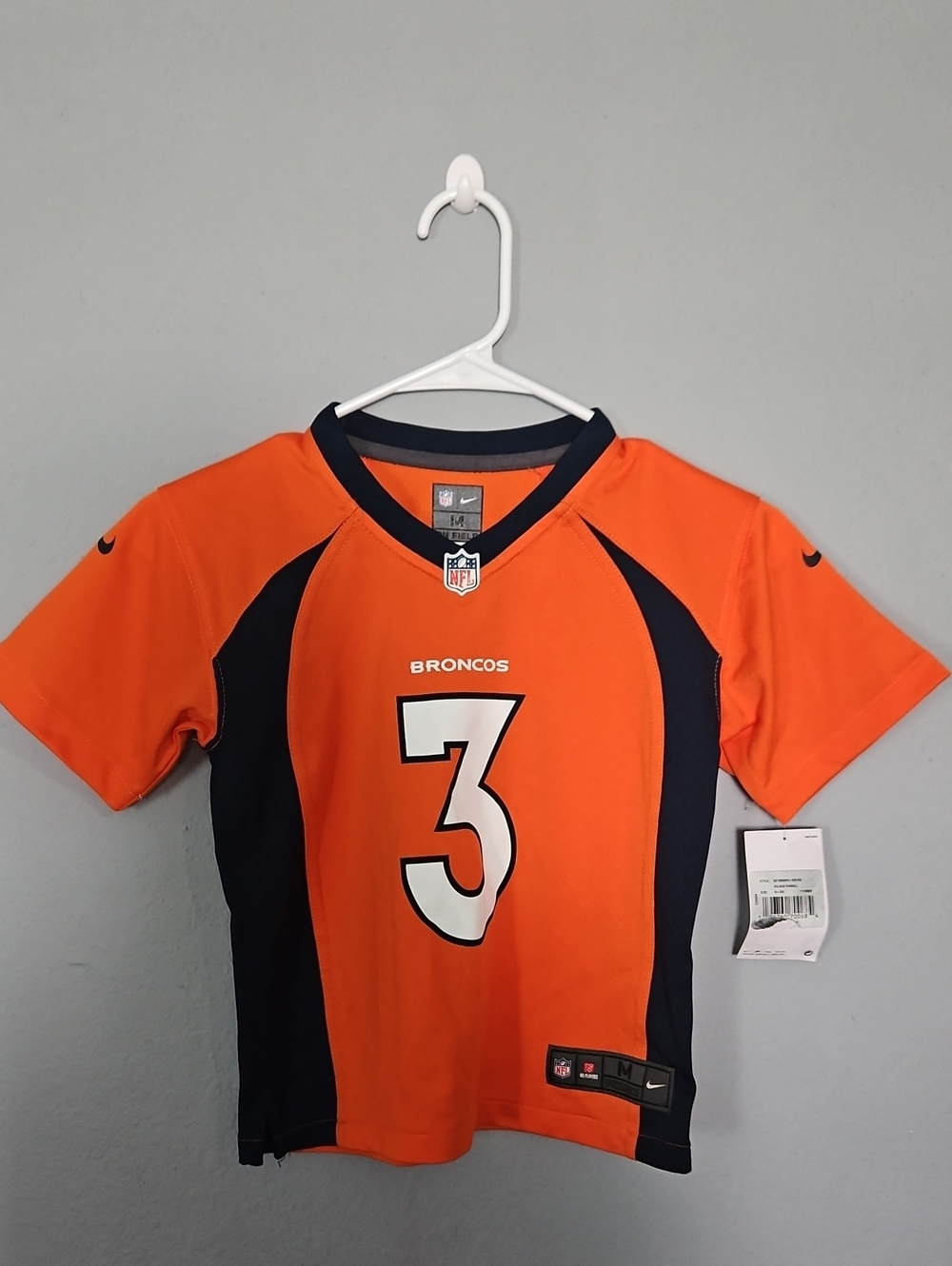 Denver Broncos Russell Wilson #3 Youth Med Football Jersey Never Worn